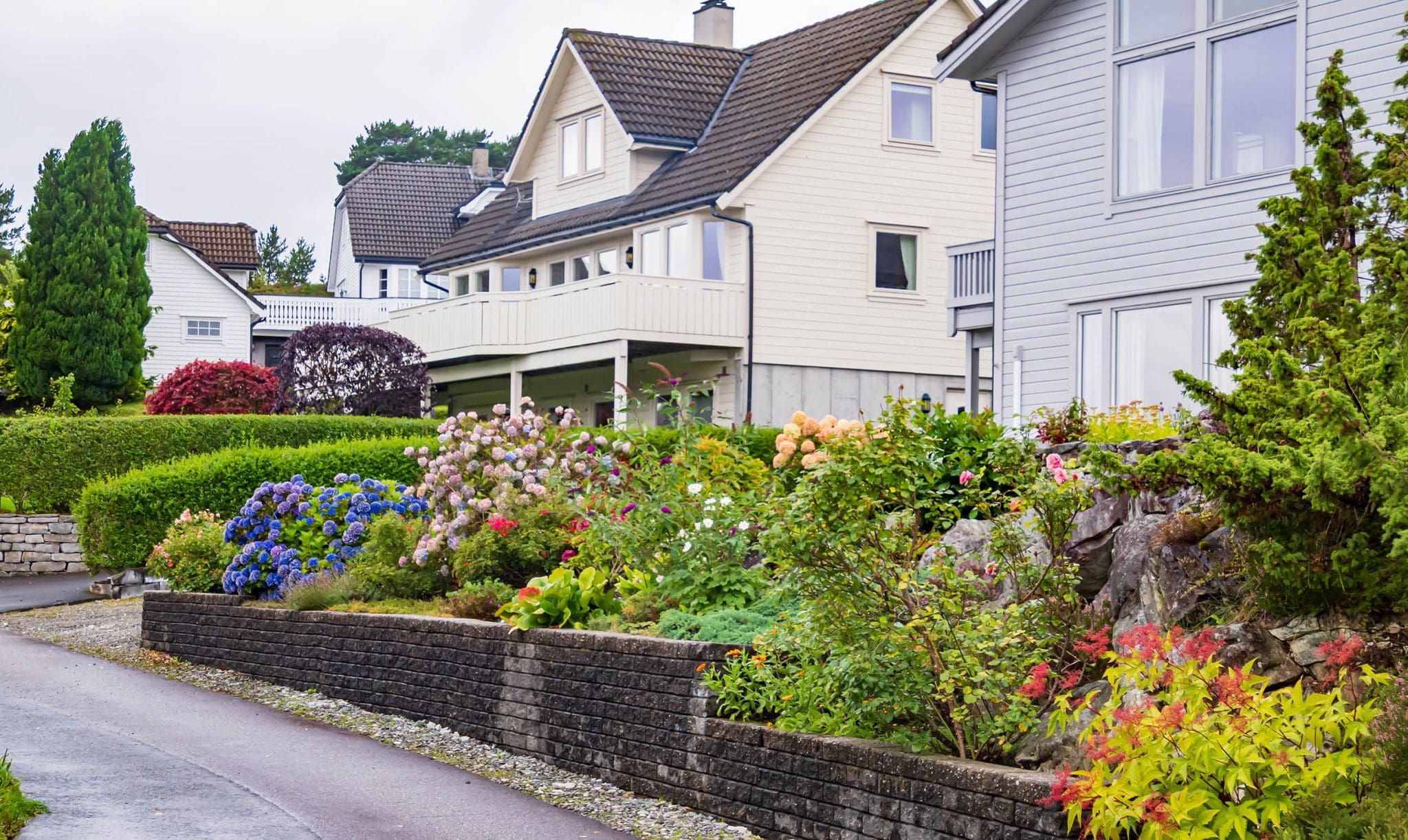 Designing A Retaining Wall For Hillside Homes In Los Angeles