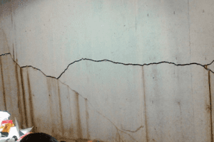 repair foundation cracks